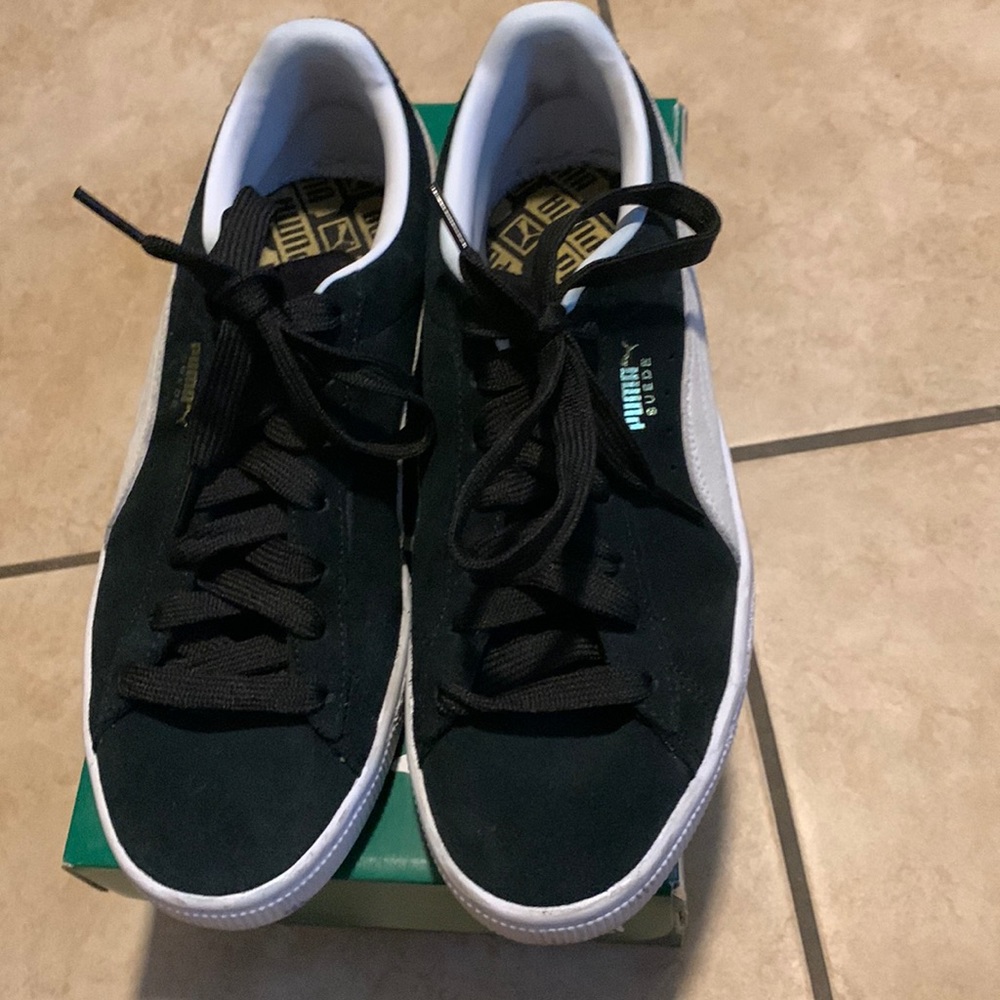 Selling shoes used puma